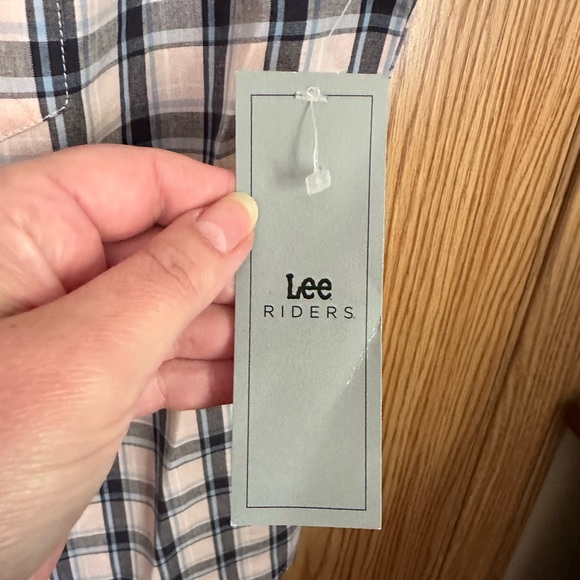 🍉Lee Riders button down blouse sleeveless XL NWT light pink navy white plaid - Picture 10 of 11